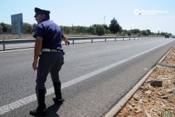 Schianto mortale sulla 101: auto si ribalta, muore una 26enne - Corriere Salentino