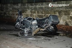 Con la moto contro un muro, muore centauro - Corriere Salentino