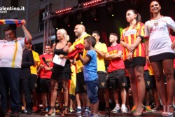Presentata la formazione giallorossa, bagno di folla in Piazza Sant’Oronzo - Corriere Salentino
