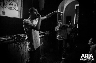 Bleedz, Plei, Gaston