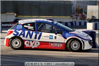 Simone Brusori a bordo della vettura