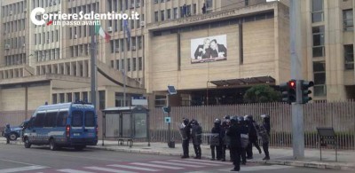 casapound-polizia-slide2