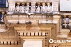 Cadono le foglie d'acanto, ma sono di pietra leccese: la Basilica del Rosario perde pezzi - Corriere Salentino