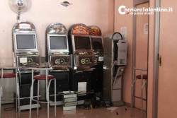 Ancora un bar nel mirino dei ladri, svuotate slot e macchinetta cambiasoldi - Corriere Salentino
