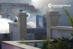 Fiamme distruggono camper ed abitazione, paura a Leuca: sette famiglie evacuate - Corriere Salentino