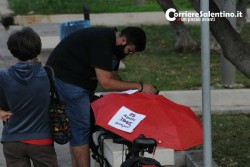Corteo antifascista, ma per la città sfila anche gente armata di bastoni - Corriere Salentino