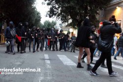 Corteo antifascista, la conta dei danni. Perrone: "La figuraccia della sinistra antifascista e pacifista" - Corriere Salentino