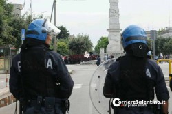 Corteo antifascista, la conta dei danni. Perrone: "La figuraccia della sinistra antifascista e pacifista" - Corriere Salentino