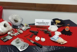 Cocaina, marijuana, hashish e armi, in manette due giovani di Cavallino - Corriere Salentino