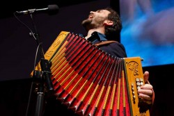 #TeLeSuono – Intervista a Claudio Prima. “Un uomo in viaggio, che ha scelto la musica come mezzo di trasporto” - Corriere Salentino