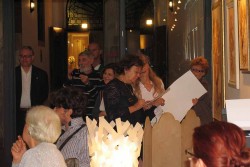 Gli Ulivi della pirografista Silvana Bissoli “una viandante messaggera” come ella si definisce, tra i passi di Verona! - Corriere Salentino