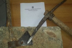 Rubano "chianche" di pietra leccese: arrestati e subito scarcerati padre e figlio - Corriere Salentino