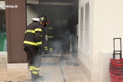 Raid con pistola e molotov in un negozio di detersivi: sparano ed appiccano incendio in pieno giorno - Corriere Salentino