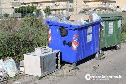 Stop al turismo dei rifiuti, cassonetti vietati ai non leccesi - Corriere Salentino