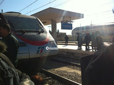 treno binari occupato