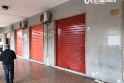 Bossolo arrugginito davanti alla saracinesca: nuova intimidazione per due fratelli leccesi - Corriere Salentino