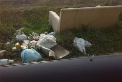 Discarica a cielo aperto nelle campagne di Nardò, tra i rifiuti di tutto e di più - Corriere Salentino