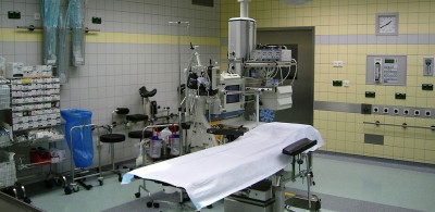 medici-sala-operatoria