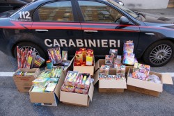 Cocaina e un quintale di "botti" proibiti: arrestato 36enne - Corriere Salentino