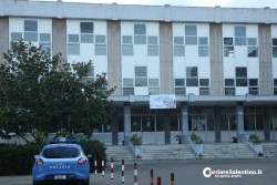 Pistolettata contro la scuola, mistero in città - Corriere Salentino