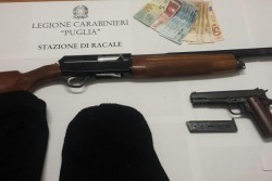 Doppia rapina con pestaggio, ma durante la fuga si schiantano con l'auto: due arresti - Corriere Salentino
