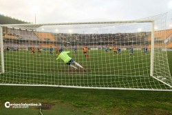 Il Lecce stende il Matera e raggiunge la zona play-off: decisivo il nuovo acquisto Herrera - Corriere Salentino