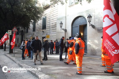 Protesta-Prefettura-Albaservice-(3)