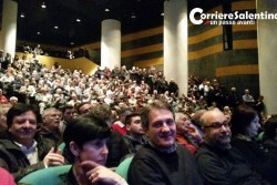 Fitto a Roma e Toti a Bergamo: il braccio di ferro continua. L'avvertimento del portavoce di Berlusconi: "Chi non si adegua è fuori" - Corriere Salentino