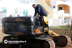 incendio escavatore (3)