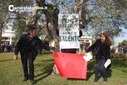 Xylella, gli agricoltori scendono in piazza: bloccato il centro di Lecce - Corriere Salentino