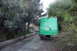 Trovati nel casolare abbandonato due auto e un furgone rubati - Corriere Salentino