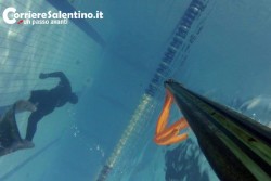 Test in piscina coi fucili da sub: l'evento richiama centinaia di appassionati da tutta la Puglia - Corriere Salentino