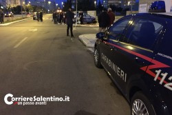 Schianto sul viale dello Stadio, Ford finisce contro un muro: illeso 83enne, donna finisce in ospedale - Corriere Salentino