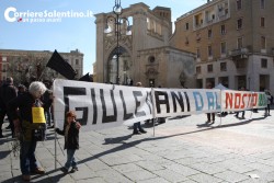 Xylella, un fiume di gente in piazza Sant'Oronzo per salvare gli ulivi e chiedere trasparenza - Corriere Salentino