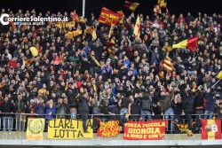 Il Lecce perde 1-0 contro la capolista Salernitana e scivola al quinto posto - Corriere Salentino