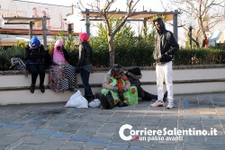 Doppio sbarco nella notte, rintracciati circa 70 migranti: arrestati due scafisti albanesi - Corriere Salentino