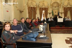 Lavoratori ex Bat bloccano il camion della Iacobucci, nel pomeriggio interviene la digos - Corriere Salentino