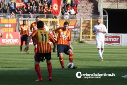 Il Lecce reagisce alle ingiustizie: batte il Benevento con un gol di Papini e rivede i play-off - Corriere Salentino