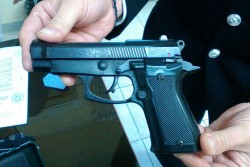 Operazione "Bingo", furti di armi e di documenti d'identità dagli uffici comunali: diciotto arresti - Corriere Salentino