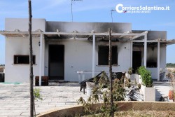 Villetta in fiamme a Lido Pizzo, bruciata l'abitazione estiva del consigliere-poliziotto di Taviano - Corriere Salentino