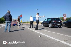 Schianto sul viale alla periferia di Lecce, 29enne leccese in ospedale - Corriere Salentino