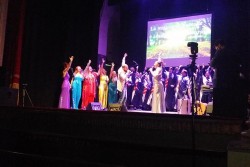 Maggio Musicale Salentino 2015. La cantante gospel Tyna Maria inaugura la 7° edizione regalando energia ed emozioni - Corriere Salentino