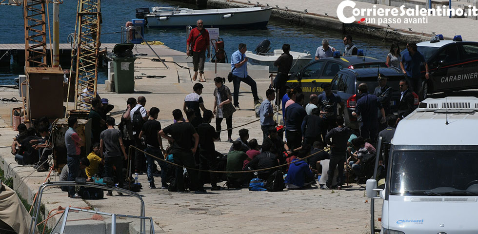 Dopo lo sbarco l’arresto: due scafisti patteggiano la pena