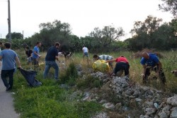 "Puliamo Calimera", raccolta straordinaria di rifiuti aspettando l'isola ecologica - Corriere Salentino