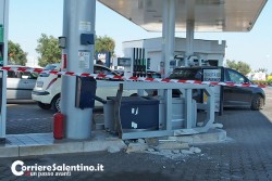 Ladri nel centro commerciale di Cavallino, sradicano colonnina self-service e fuggono su Audi - Corriere Salentino