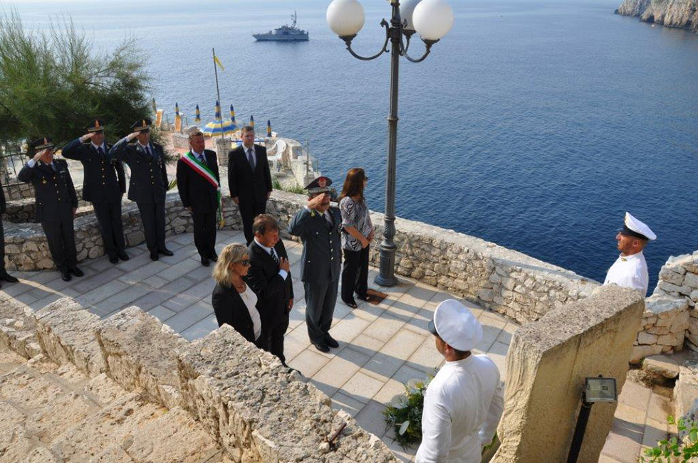 Commemorati a Castro marina i finanzieri mare Salvatore De Rosa e Daniele Zoccola, medaglie d’oro al valor civile