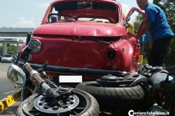 Si schianta con la Triumph contro vecchia 500, la moto si spezza a metà: due feriti nel sud Salento - Corriere Salentino