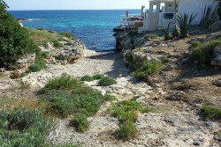 Caletta di Torre Suda ritorna fruibile alla comunità - Corriere Salentino