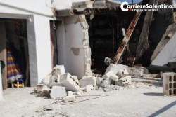 Pestano giovane ambulante, poi tentano di affogarlo: due arresti. Nella notte, attentato contro il lido "La Cambusa" - Corriere Salentino