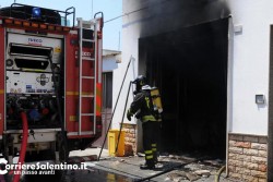 Incendio devasta garage nel centro di Alliste - Corriere Salentino